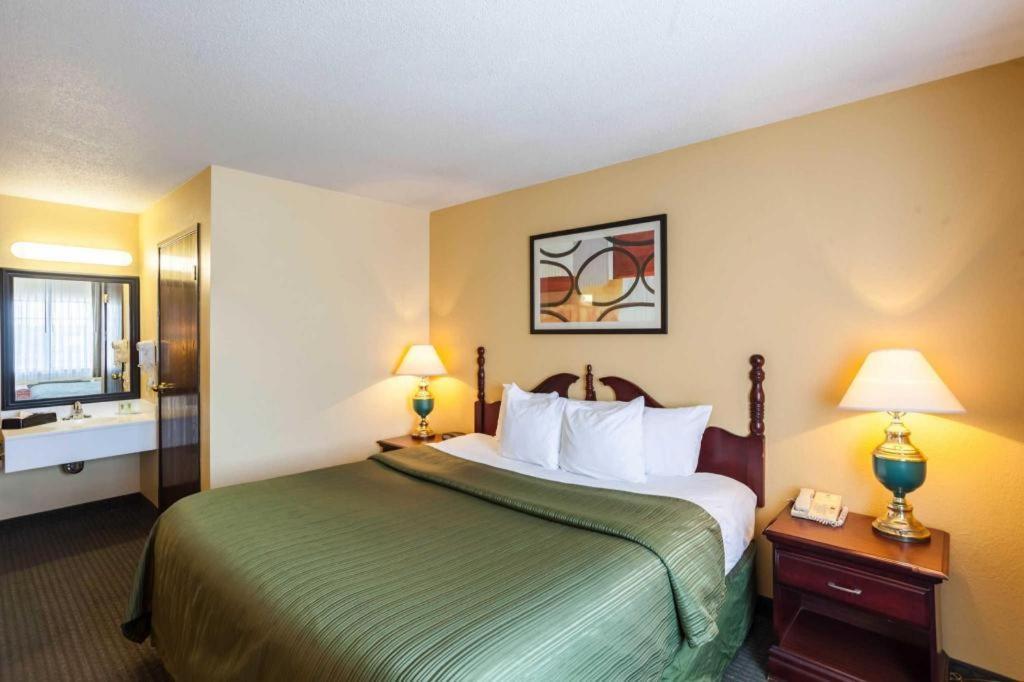 Quality Inn & Suites Arbor Eksteriør bilde