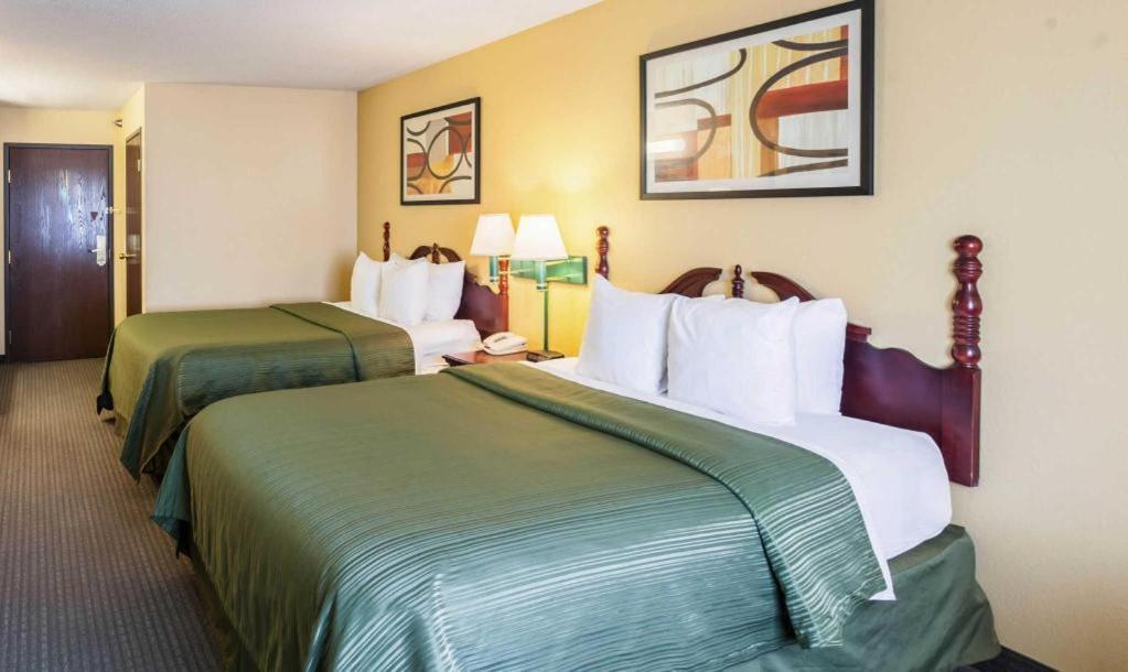 Quality Inn & Suites Arbor Eksteriør bilde