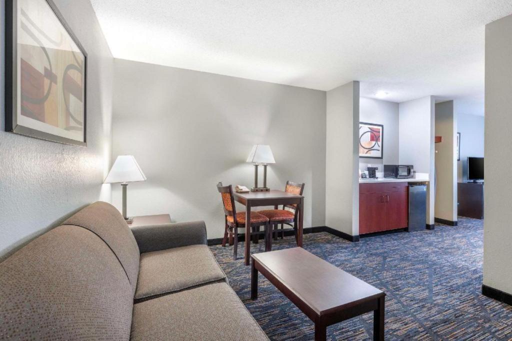 Quality Inn & Suites Arbor Eksteriør bilde